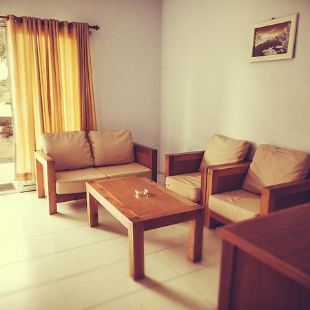 Turtle Beach Hotel Ujunggenteng 외부 사진