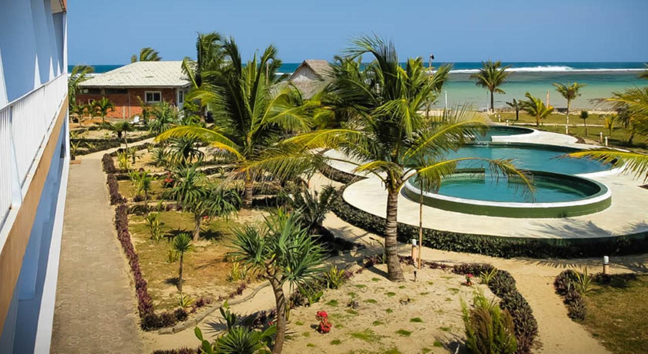 Turtle Beach Hotel Ujunggenteng 객실 사진