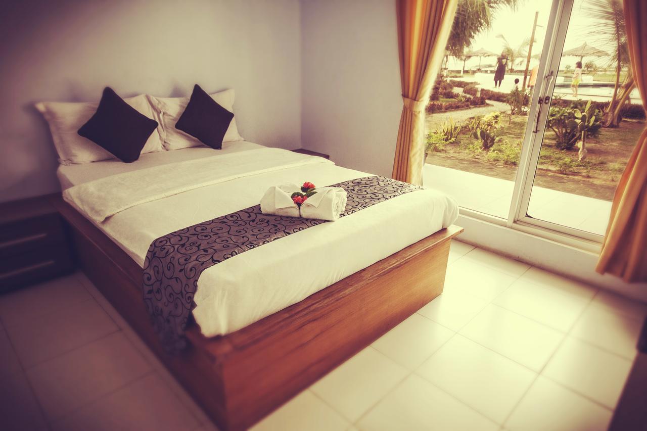 Turtle Beach Hotel Ujunggenteng 외부 사진